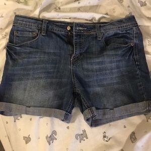Earl Jeans Rolled Cuff Midi Denim Shorts 10